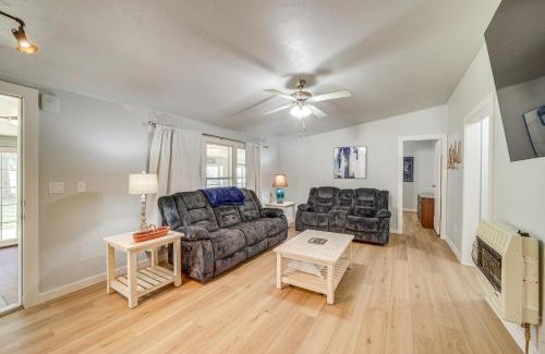 Longtown House | Walk to Beach Eufaula Fishermans Delight Home