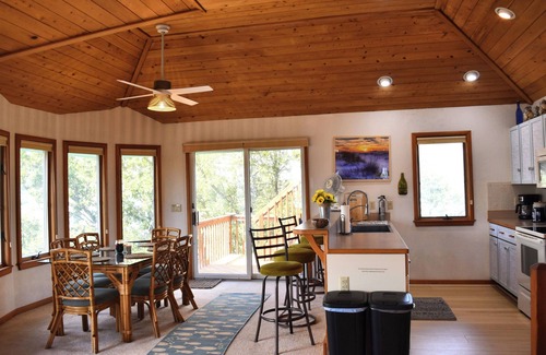 Ocean Sands House | Walk to Beach, Jacuzzi, Treetop Deck, Outdoor Bath, Love Pets!