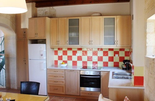 Rapaniana Villa | Walk to beach! Luxury and Serenity, Seaside Home