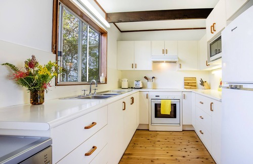 Mollymook Beach House | Walk to beach, quiet location