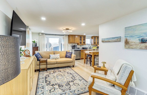 Fortescue House | Walk to Beaches & Marina: Fortescue Hideaway