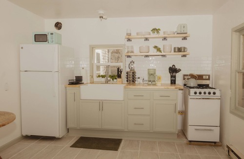 Sioux Center House | Walk to Cafe & Mall, One Mile to Dordt, Dog Theme