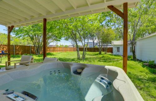 Central Arlington House | Walk to Cowboys Games Arlington Home with Pool!