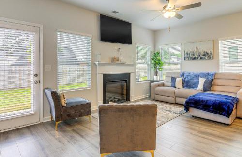 Lovejoy House | Walk to Dog Park and Playground Hampton Haven!