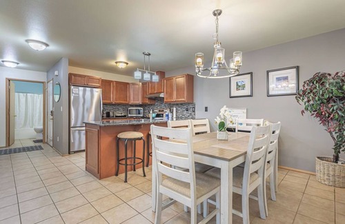 Downtown Leavenworth Condo | Walk to Downtown, Restaurants, Gazebo, Coaster, Pet Friendly and Free Parking!