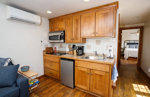 Ephraim Cottage | Walk to Everything Ephraim has to Offer! Pet Friendly! Great Wifi!