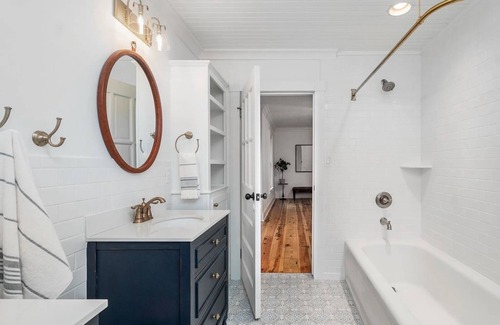 Aiken House | Walk to everything in Downtown Aiken!