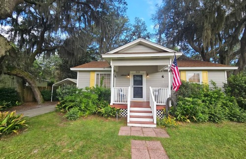 St. Marys House | Walk to Ferry/Private Pool/Dogs ok!/Fenced Yard/Entire Homen
