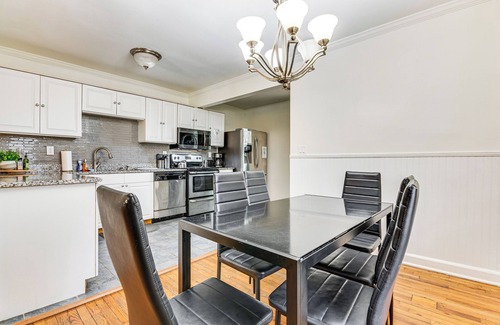 East Side House | Walk to Golf: Cozy Home w/Lush Yard in Atlanta!