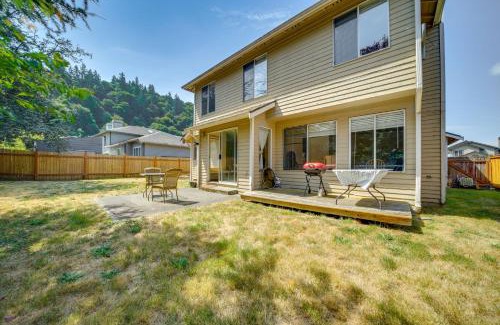 Renton House | Walk to Hiking Trails Renton Home with Fenced Yard!