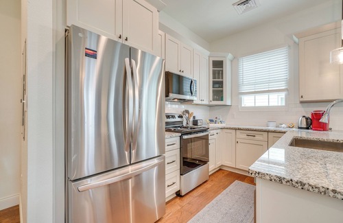 Maryville Apartment | Walk to Historic Maryville: True Southern Getaway!