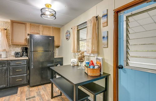 Caseville Cottage | Walk to Lake Huron: Pet-Friendly Caseville Cottage