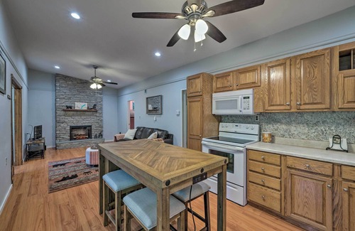 Greentown Cabin | Walk to Lake Wallenpaupack: Greentown Getaway