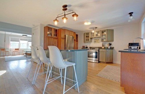 York Harbor House | Walk to Long Sands Beach| Private Pool| Dogs Welcome | First Floor King Bedroom