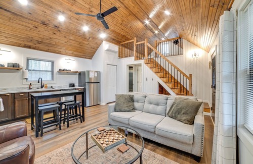 Springville Cabin | Walk to Marina: Springville Cabin w/Fire Pit!
