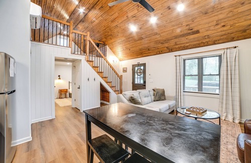 Springville Cabin | Walk to Marina: Springville Cabin w/Fire Pit!