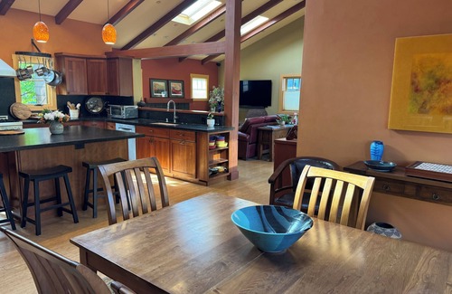 Pacific Grove House | Walk to ocean, downtown. Spacious Craftsman 3BR House Pacific Grove.