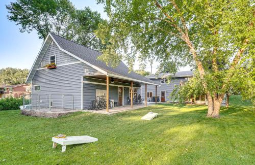 Mankato House | Walk to Spring Lake with Waterpark Family Retreat!