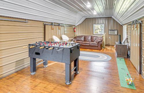 Mankato House | Walk to Spring Lake with Waterpark Family Retreat!