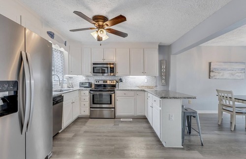 North Carolina Coast House | Walk to the Beach - Complex Pool - Coastal Charm - Great Escape