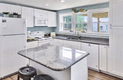 South Bethany Harbor House | Walk To The Beach - 4 Bedroom 2 Bath - Lots of outside deck space