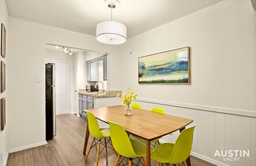 Westfield Apartment | Walk to the Golf Course! 2BD Apt + Pool + Parking