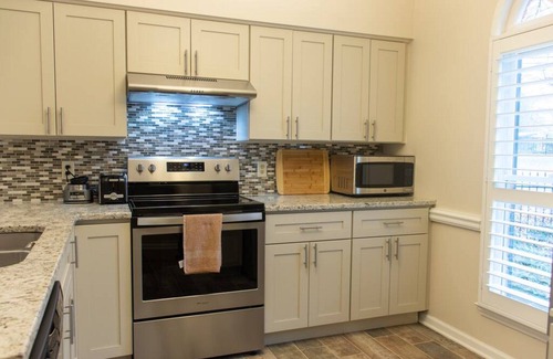 East Mordecai Neighborhood House | Walkable 2 BR in Mordecai | Close to Everything