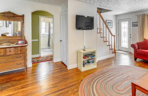 Tangier House | Walkable Beach Retreat on Chesapeake Bay!
