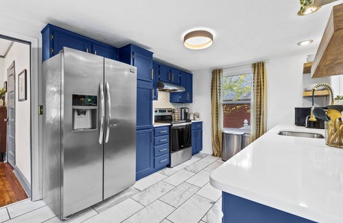 Ward Parkway House | Walkable to Waldo + Parking & Fenced Yard!