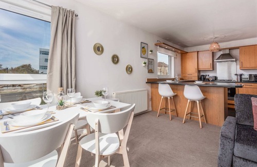 Kilmarnock Apartment | Walker Suite No52 - Donnini Apartments