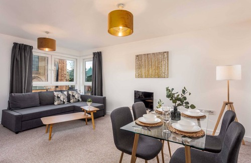 Kilmarnock Apartment | Walker Suite No53 - Donnini Apartments