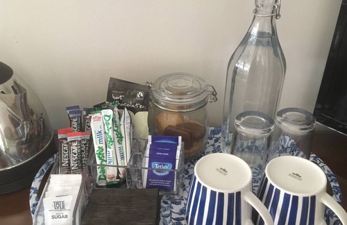 Mildenhall House | Walking distance of Mildenhall town, sleeps 3, ensuite shower, WiFi & parking
