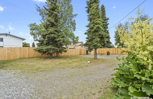 North Star Cottage | Walking distance to restaurants, trails, and cafes. 10 min. uber from airport.