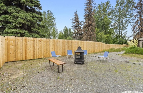 North Star Cottage | Walking distance to restaurants, trails, and cafes. 10 min. uber from airport.