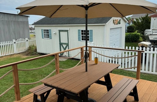 Rock Hall House | Walking distance to restaurants and marinas.dog-friendly!