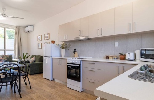 Rapid Creek Apartment | Wallaby Way | 2 Bedroom Apt | Walk to foreshore