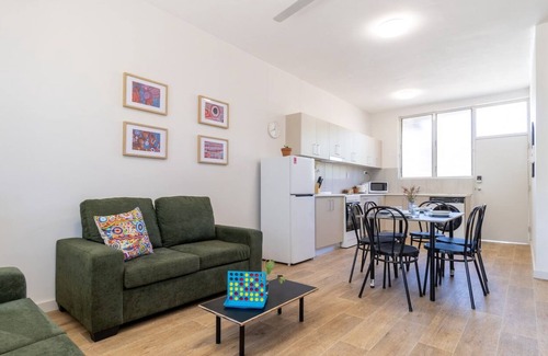 Rapid Creek Apartment | Wallaby Way | 2 Bedroom Apt | Walk to foreshore