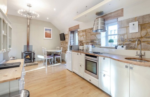 Pentney Cottage | Walnut Cottage - UKC6632