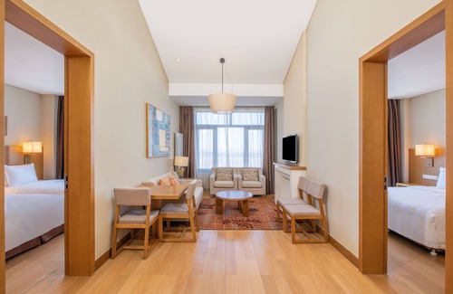Changbai Mountain West Slope Hotel | Wanda Jin Suites Changbaishan