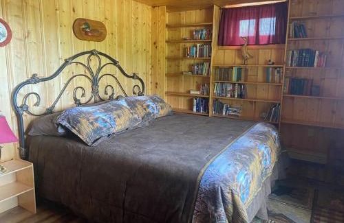 Walden House | Wapiti Retreat at 22 West Cabins and Recreation