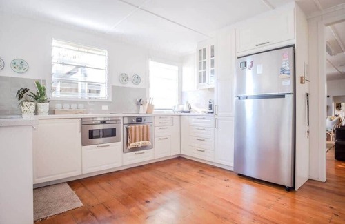 Moffat Beach House | Wara Wara on Moffat Beach Foreshore