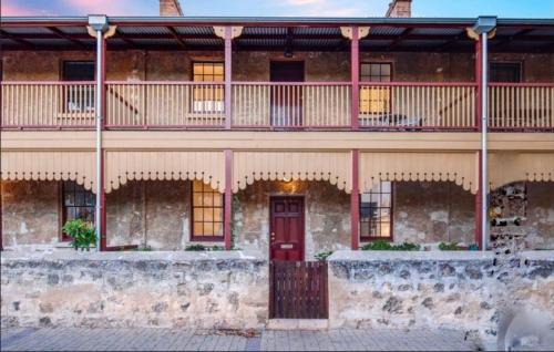 Fremantle Apartment | Warders Quarters Amazing Location Freo