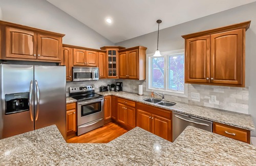 Rochester House | Warm and Luxurious 4 bedroom Executive Estate