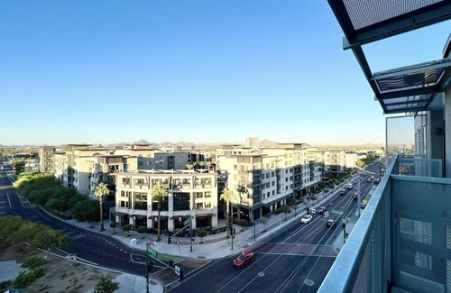 Evans Churchill Apartment | Warm Sleek Apartment in Downtown Phoenix