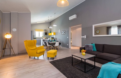 Jursici Villa | Warm, sunny, private and family friendly villa, where pets are welcome