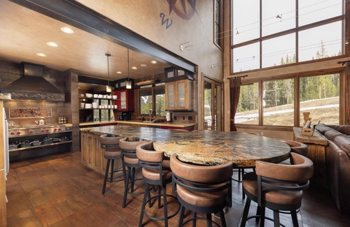 Copper Mountain House | Warming Hut: True Ski-in/Out, Hot Tub, Video Wall, Pool Table, Shuttle