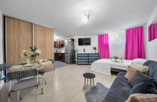Ochota Apartment | Warsaw Ochota Studio - Park, Bus&Trains Nearby - By Rentujemy