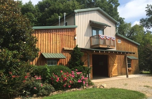 Central Cabin | Watauga River Cabins-Hemlock