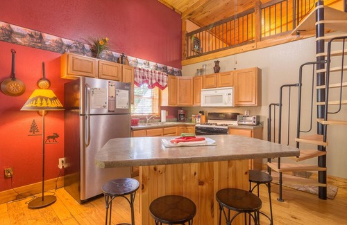 Johnson City Cabin | Watauga River Cabins Sycamore Cabin