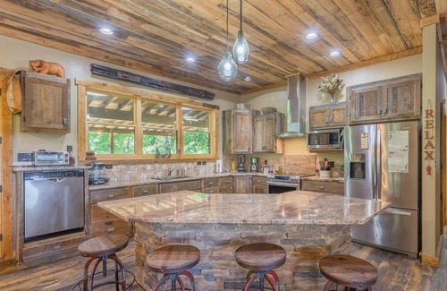 Johnson City Cabin | Watauga River Cabins- Cedar Cabin